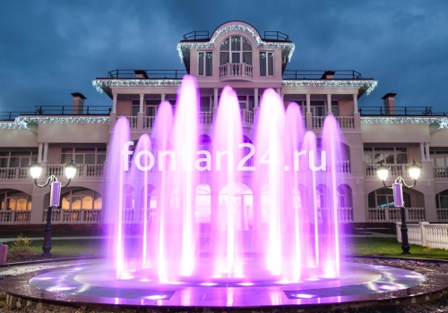 Поющий плоскостной фонтан в отеле